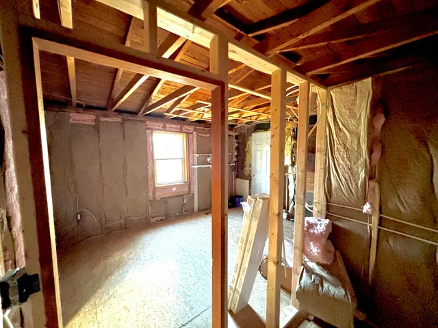 $139,000 | 8 Western Avenue, East Millinocket, ME 04430