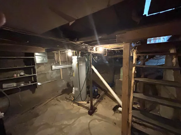 $139,000 | 8 Western Avenue, East Millinocket, ME 04430