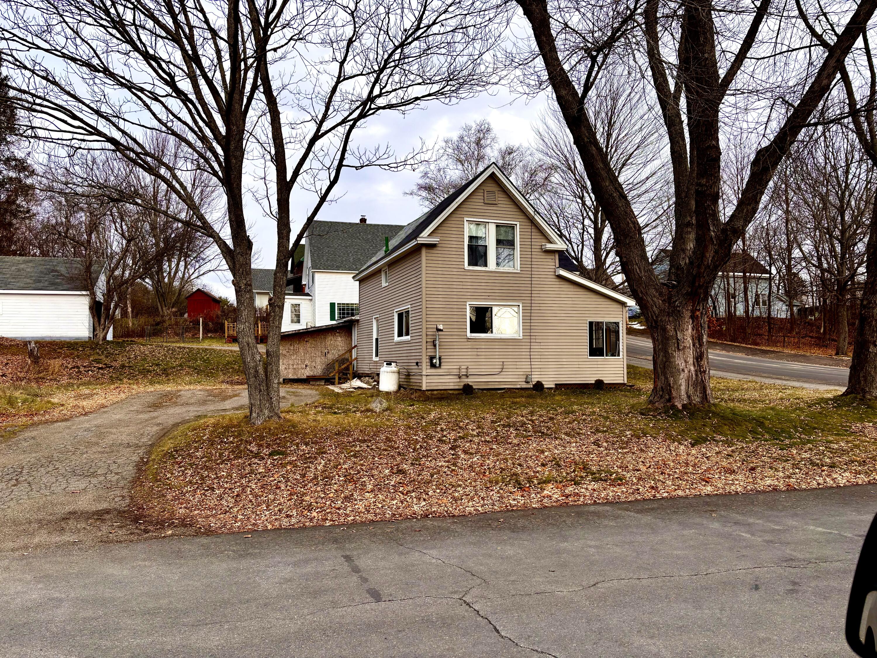 8 Western Avenue East Millinocket, ME 04430 - Photo 4 of 33 IMG_4880