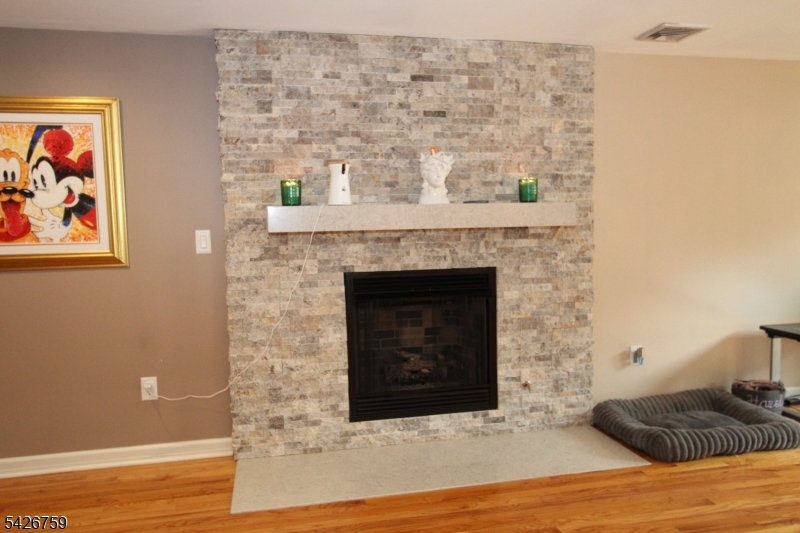 7 Stuart Street Waldwick, NJ 07463 - Photo 10 of 49