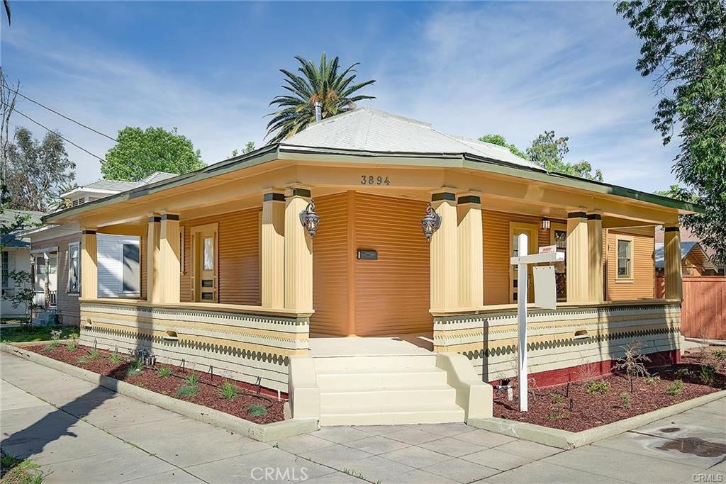 3894 Pine Street Riverside, CA 92501 - Photo 1 of 11