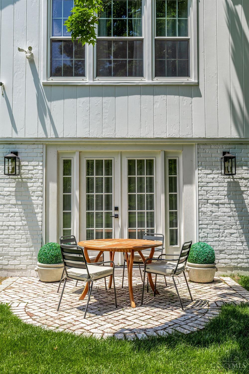 6550 Drake Road Cincinnati, OH 45243 - Photo 77 of 82 Gallery Image 77