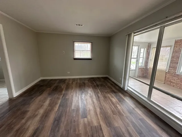 $112,500 | 254 Blackhawk Drive, Park Forest, IL 60466