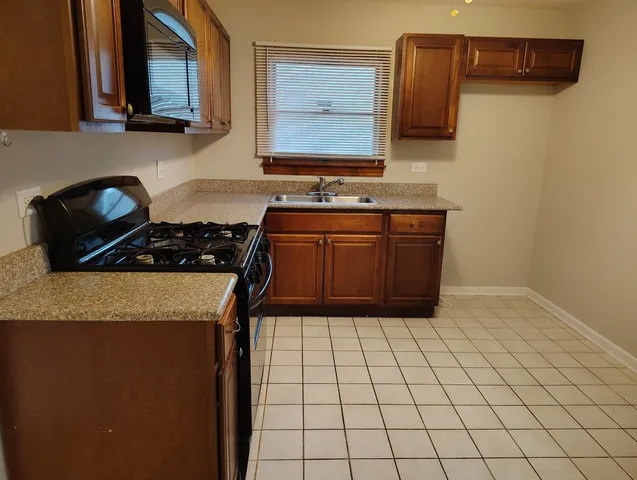 $112,500 | 254 Blackhawk Drive, Park Forest, IL 60466