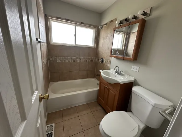 $112,500 | 254 Blackhawk Drive, Park Forest, IL 60466