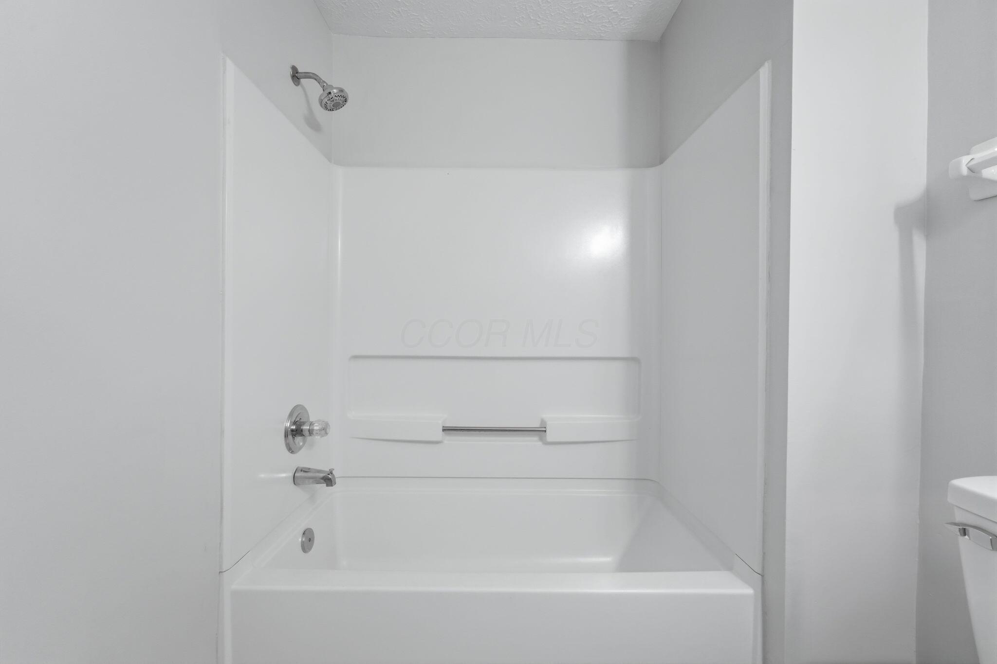 5423 Garden Ridge Columbus, OH 43228 - Photo 19 of 28 19-web-or-mls-5423-garden-ridge