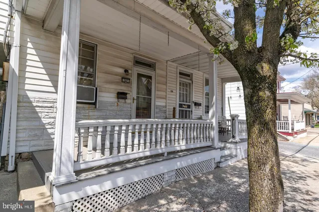 $135,000 | 57 East Pottsville Street, Pine Grove, PA 17963
