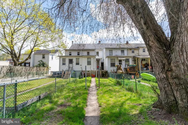 $135,000 | 57 East Pottsville Street, Pine Grove, PA 17963