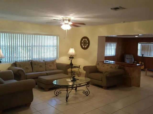 $4,195 | 2359 North Wallen Drive, West Palm Beach, FL 33410