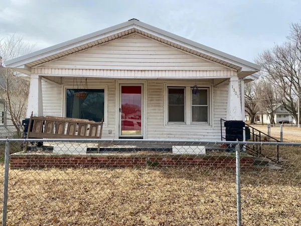 $49,900 | 1301 South 2nd Street, Arkansas City, KS 67005