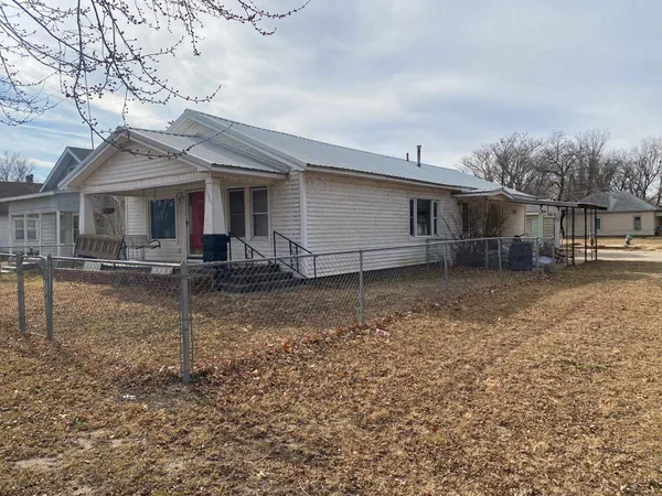 $49,900 | 1301 South 2nd Street, Arkansas City, KS 67005