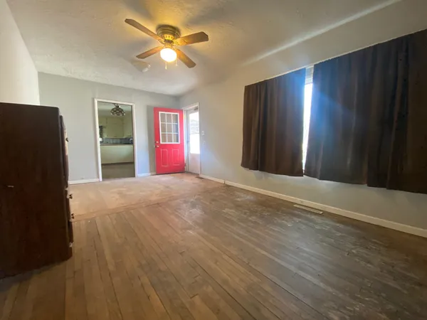 $49,900 | 1301 South 2nd Street, Arkansas City, KS 67005