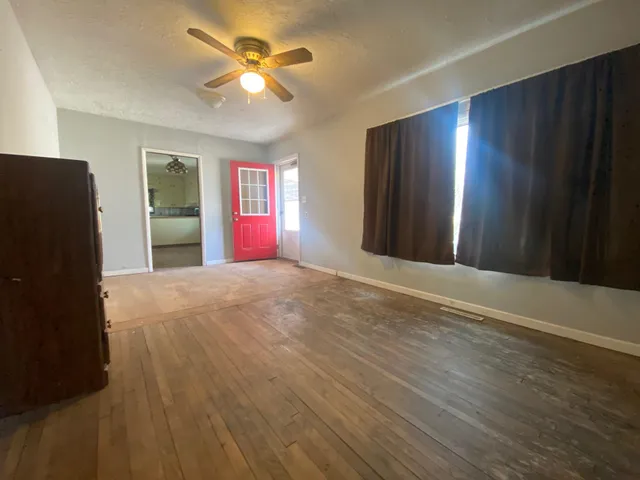 $49,900 | 1301 South 2nd Street, Arkansas City, KS 67005