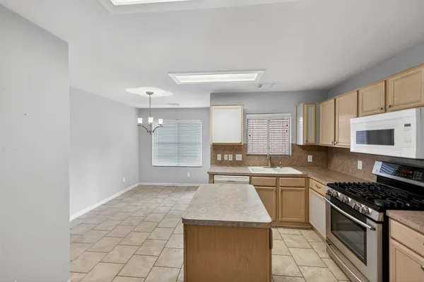 $1,800 | 18518 Burgundy Sky Way, Cypress, TX 77429