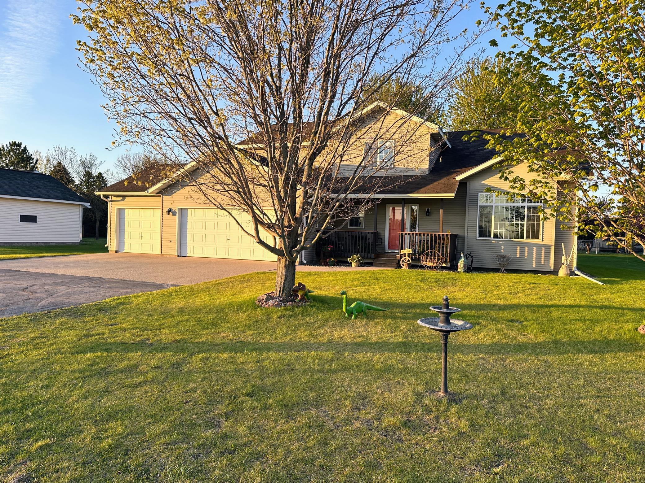 420 7th Street Northeast Perham, MN 56573 - Photo 8 of 44