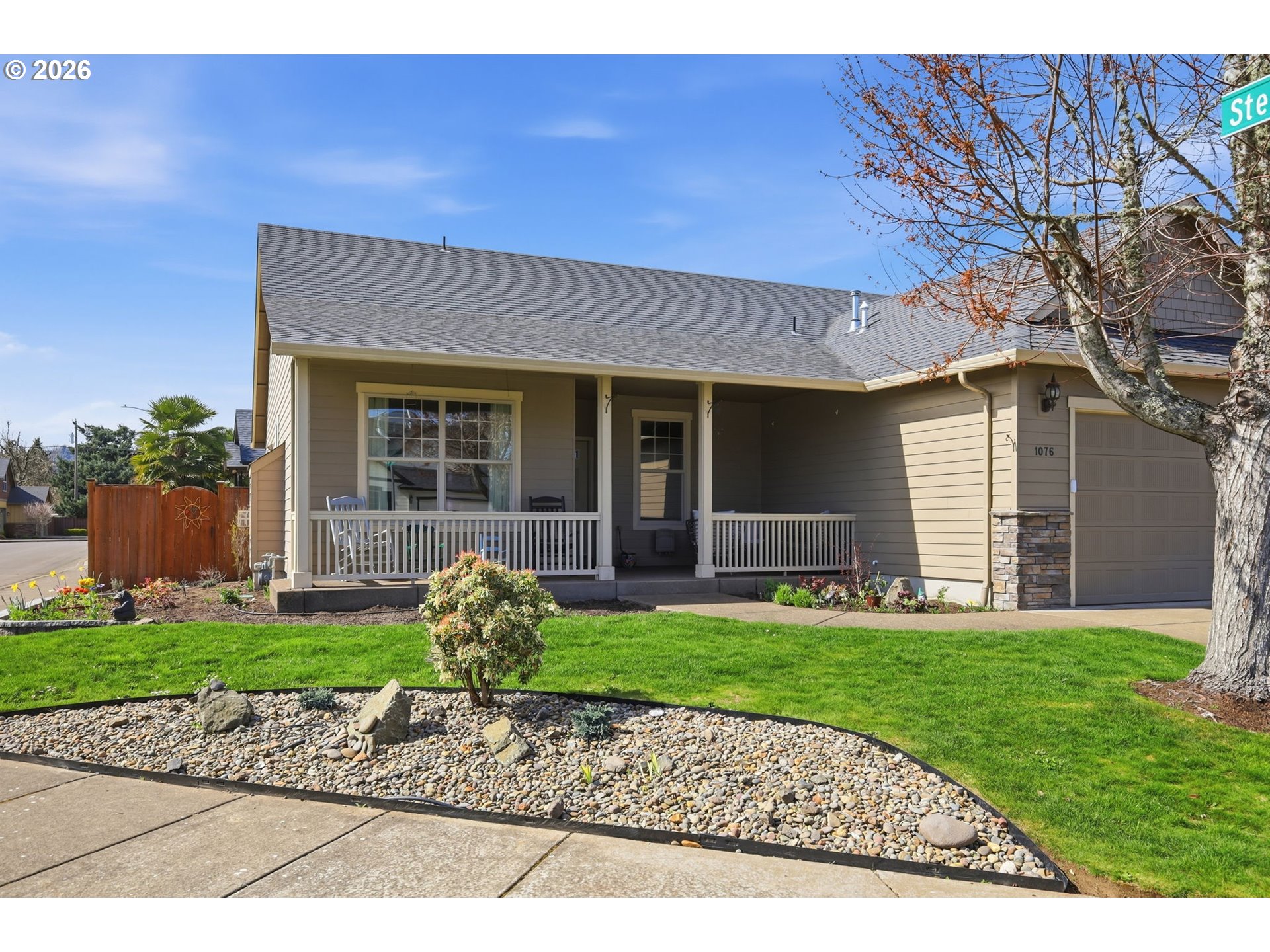 1076 South 40th Place Springfield, OR 97478 - Photo 44 of 47