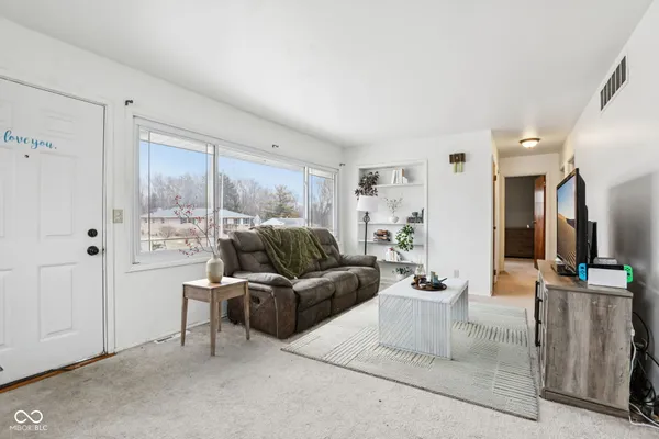 $174,000 | 219 East McKenzie Road, Greenfield, IN 46140