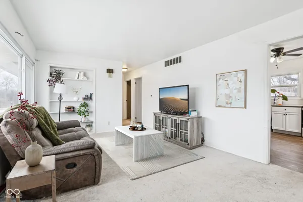 $174,000 | 219 East McKenzie Road, Greenfield, IN 46140