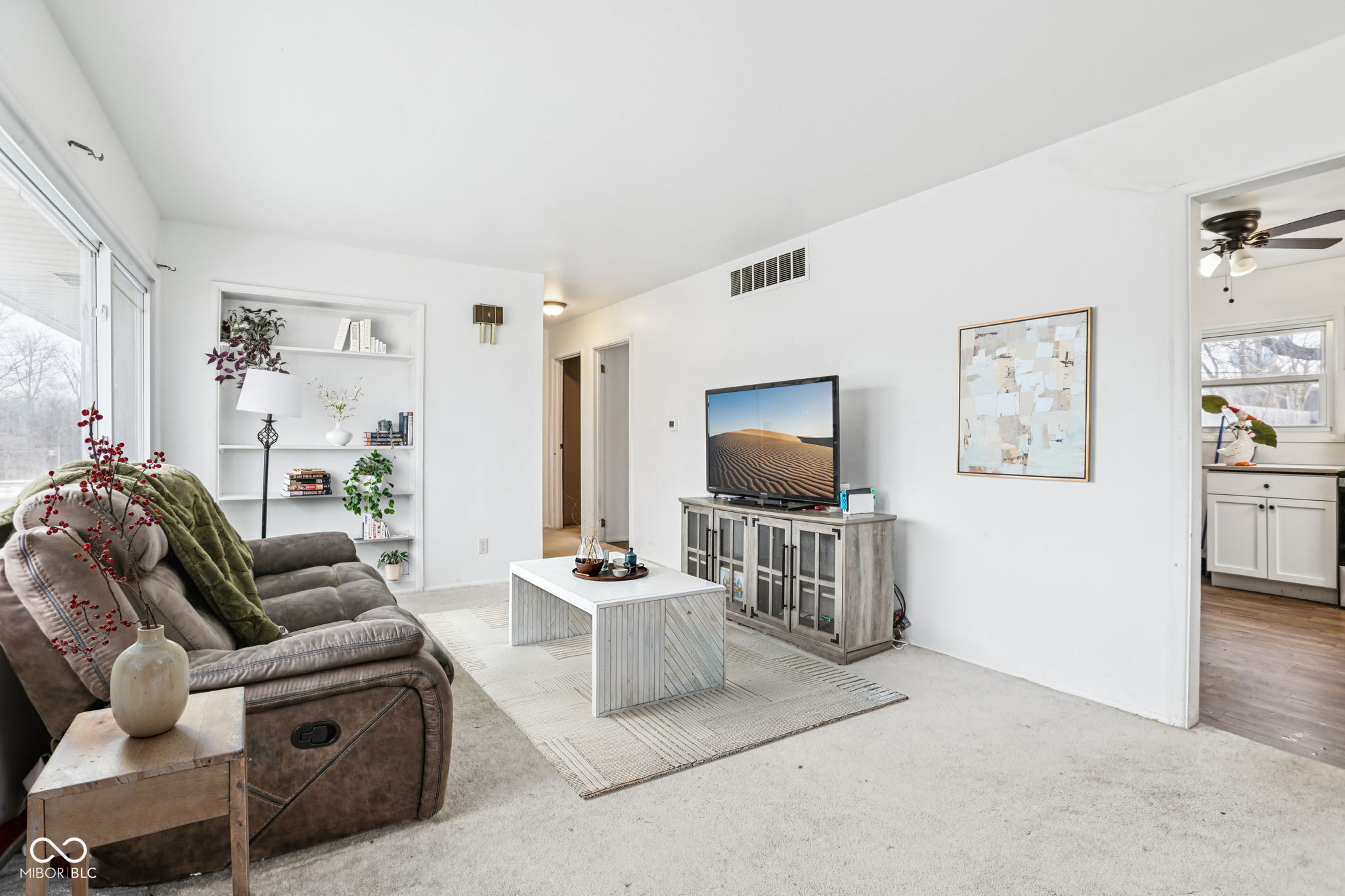 219 East McKenzie Road Greenfield, IN 46140 - Photo 5 of 26