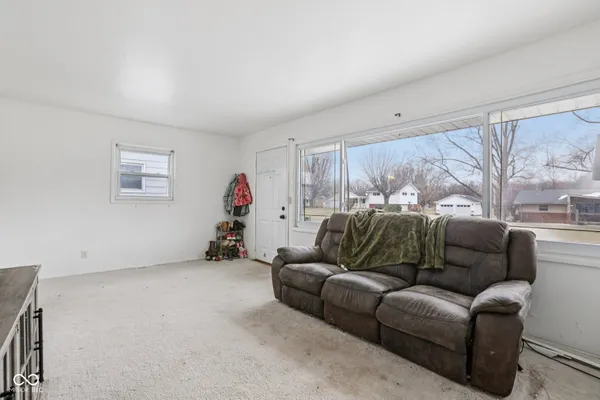 $174,000 | 219 East McKenzie Road, Greenfield, IN 46140