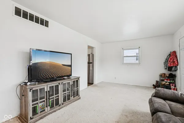 $174,000 | 219 East McKenzie Road, Greenfield, IN 46140