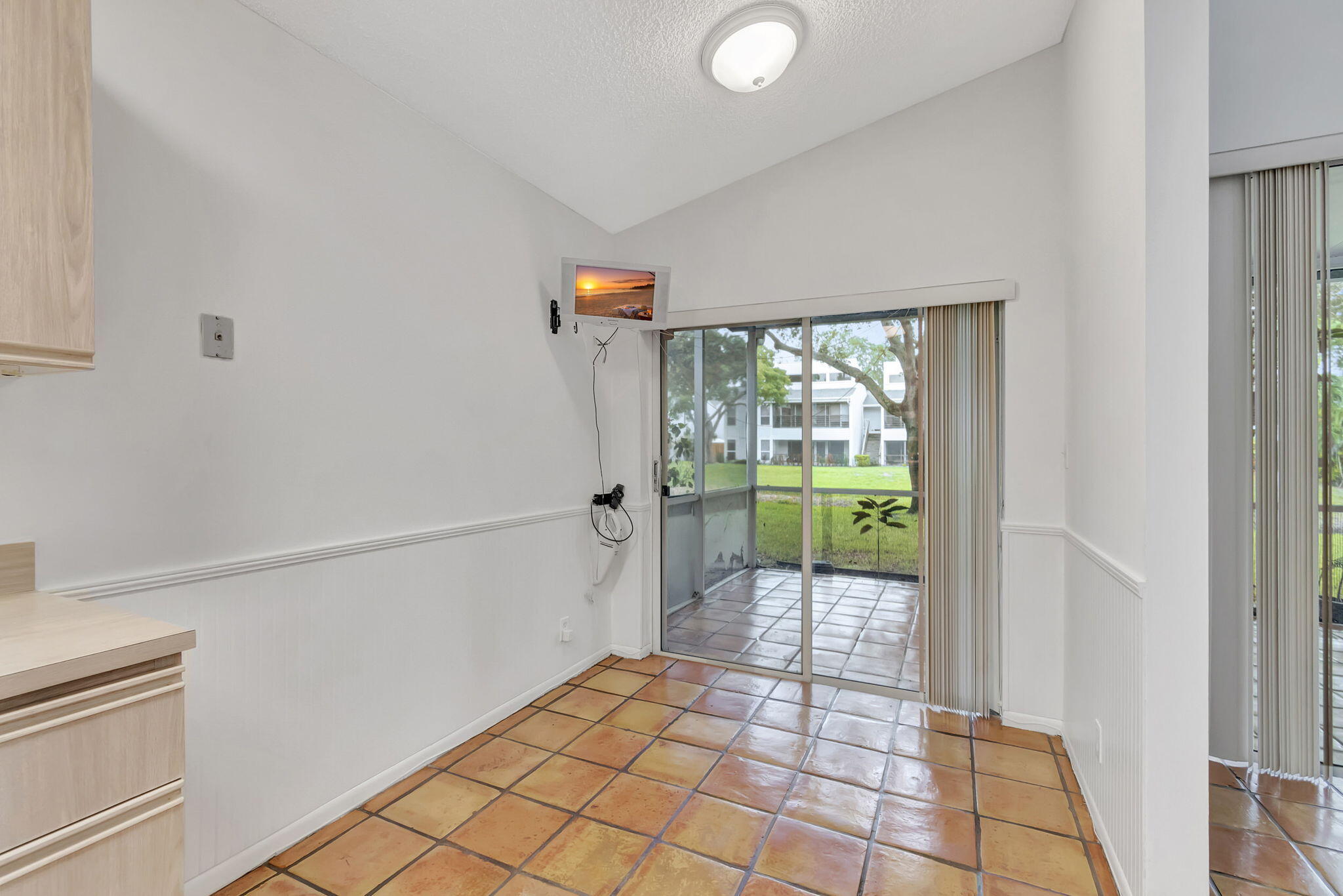 6215 Old Court Road, Unit 501 Boca Raton, FL 33433 - Photo 18 of 46 21-web-or-mls-DSC_3065