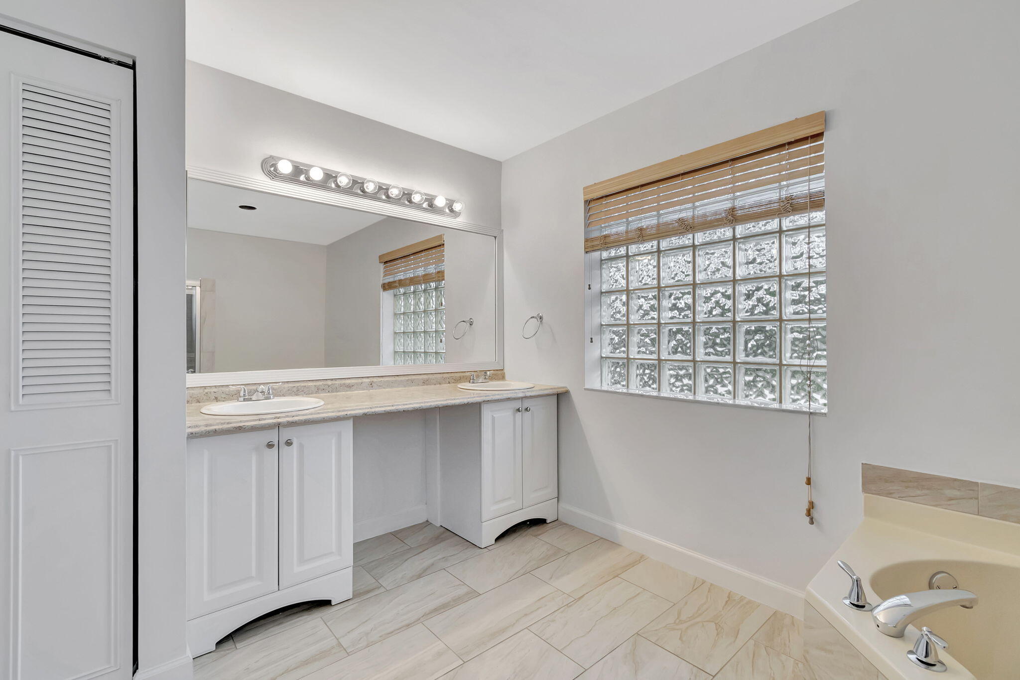 6215 Old Court Road, Unit 501 Boca Raton, FL 33433 - Photo 23 of 46 27-web-or-mls-DSC_3110