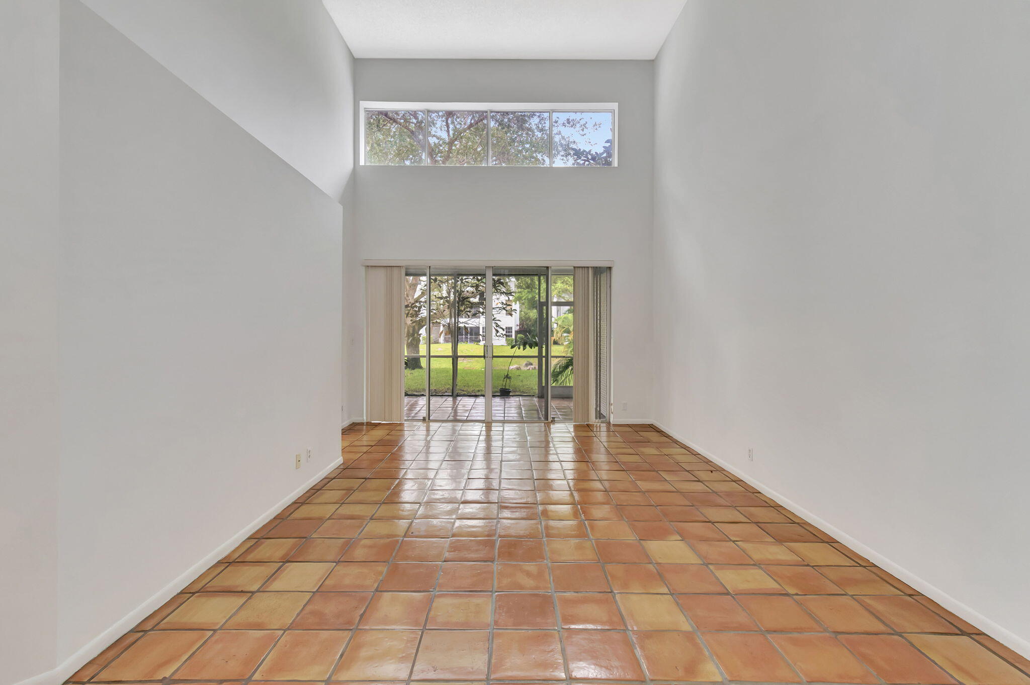 6215 Old Court Road, Unit 501 Boca Raton, FL 33433 - Photo 8 of 46 9-web-or-mls-DSC_2980