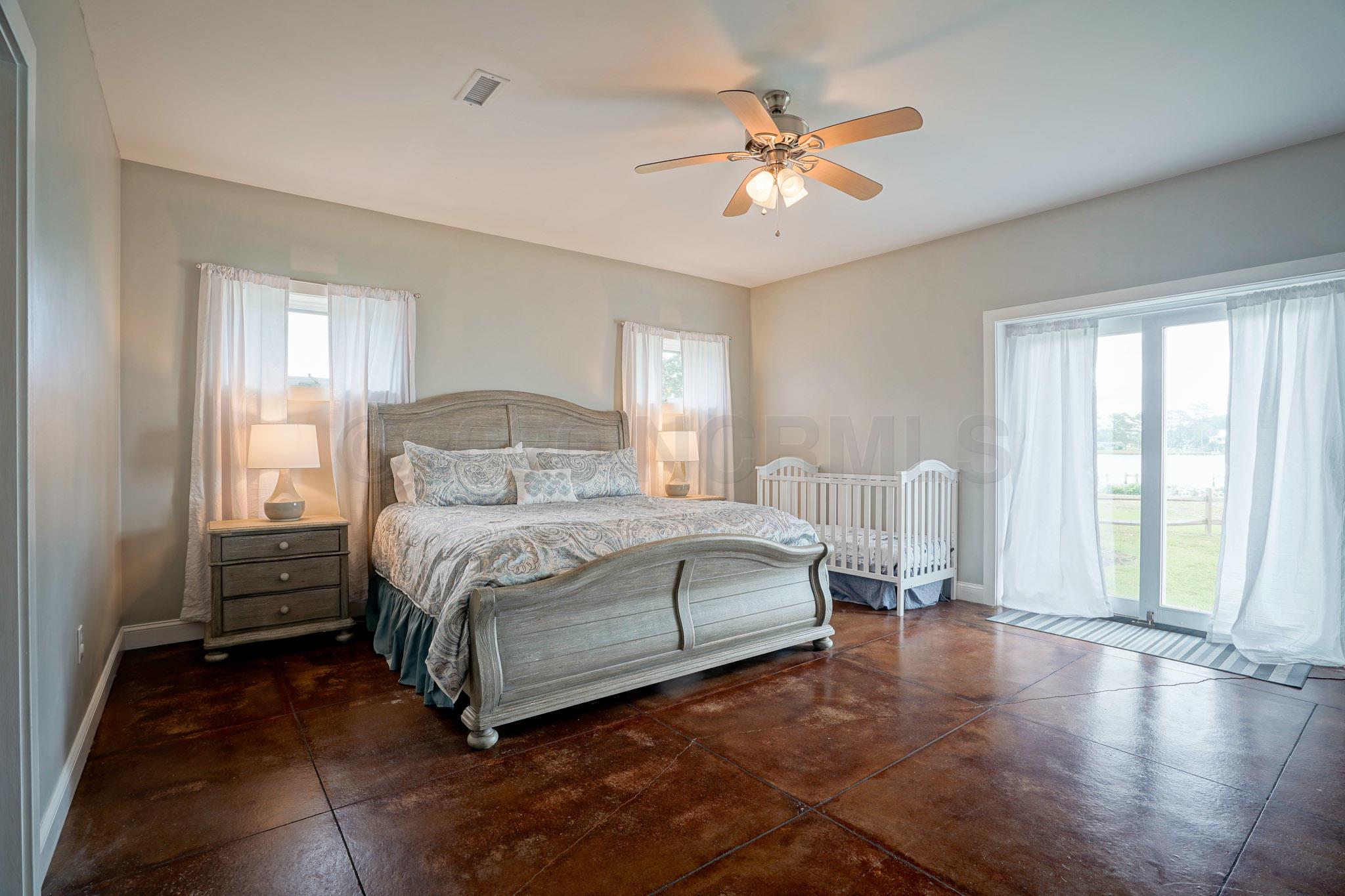 270 Landing Road Beaufort, NC 28516 - Photo 21 of 39 Master Bedroom
