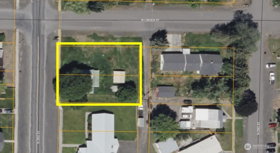 208 North 3rd Street Harrington, WA 99134 - Photo 15 of 16 a view of swimming pool from a window