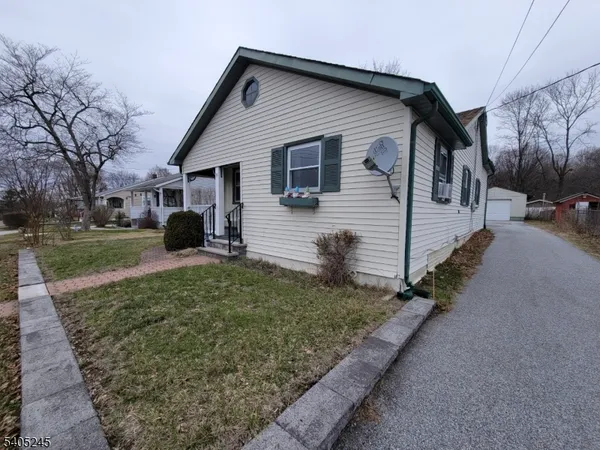$2,600 | 35 Butler Street, Franklin, NJ 07416
