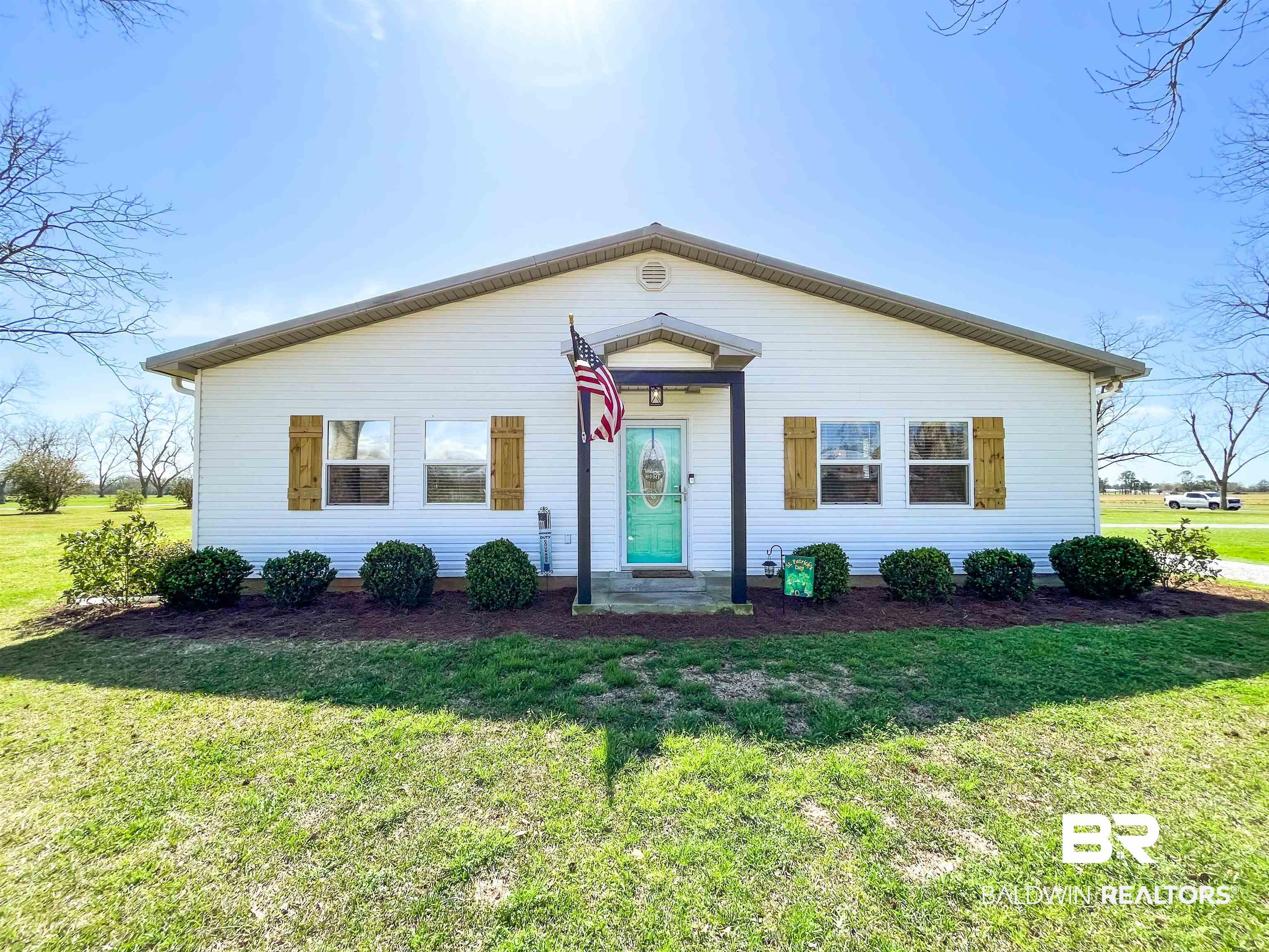 915 West Azalea Avenue Foley, AL 36535 - Photo 1 of 46