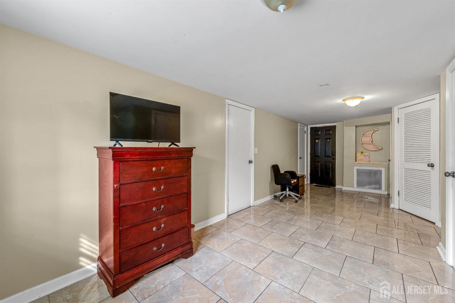 701 Denninger Road North Plainfield, NJ 07063 - Photo 14 of 24