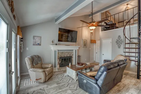 $1,600 | 1215 Hi Stirrup, Unit 126, Horseshoe Bay, TX 78657
