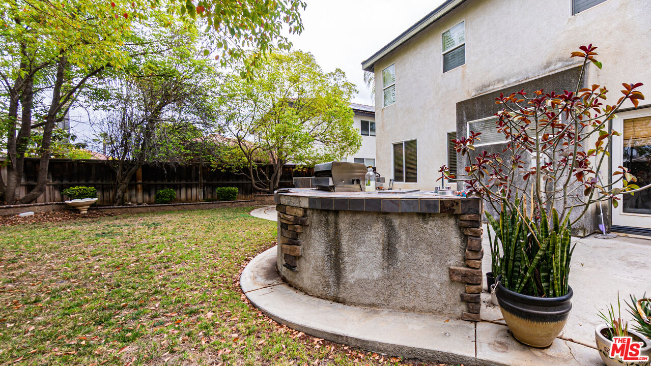12590 Mango Lane Riverside, CA 92503 - Photo 33 of 46