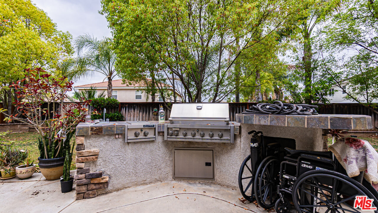 12590 Mango Lane Riverside, CA 92503 - Photo 35 of 46