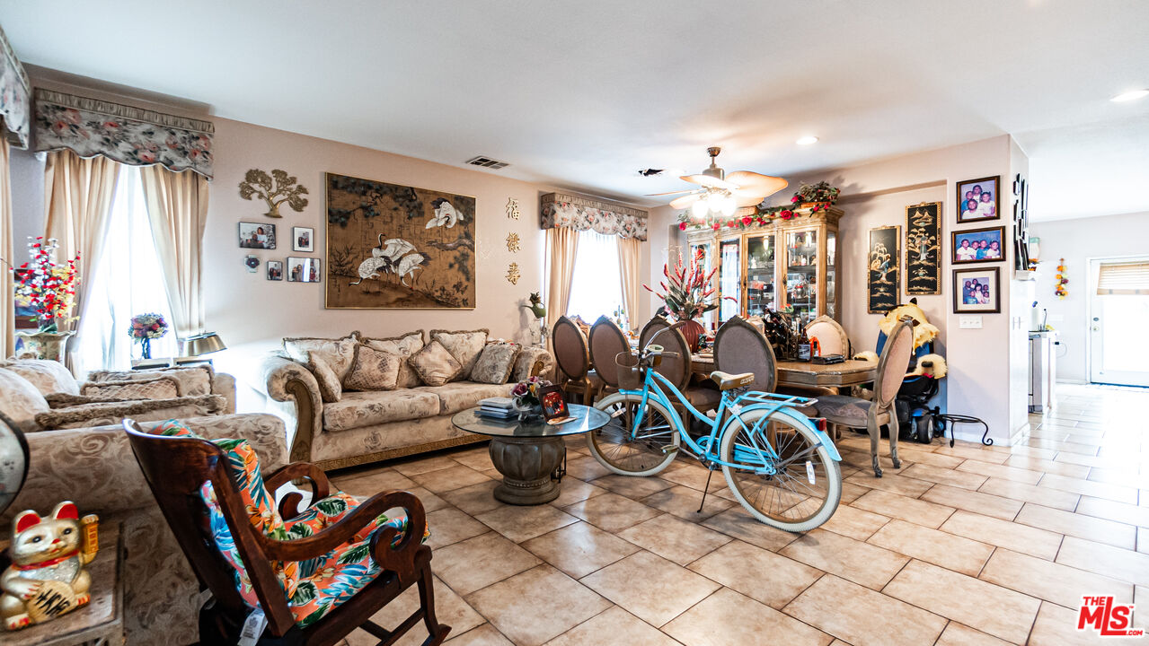 12590 Mango Lane Riverside, CA 92503 - Photo 5 of 46