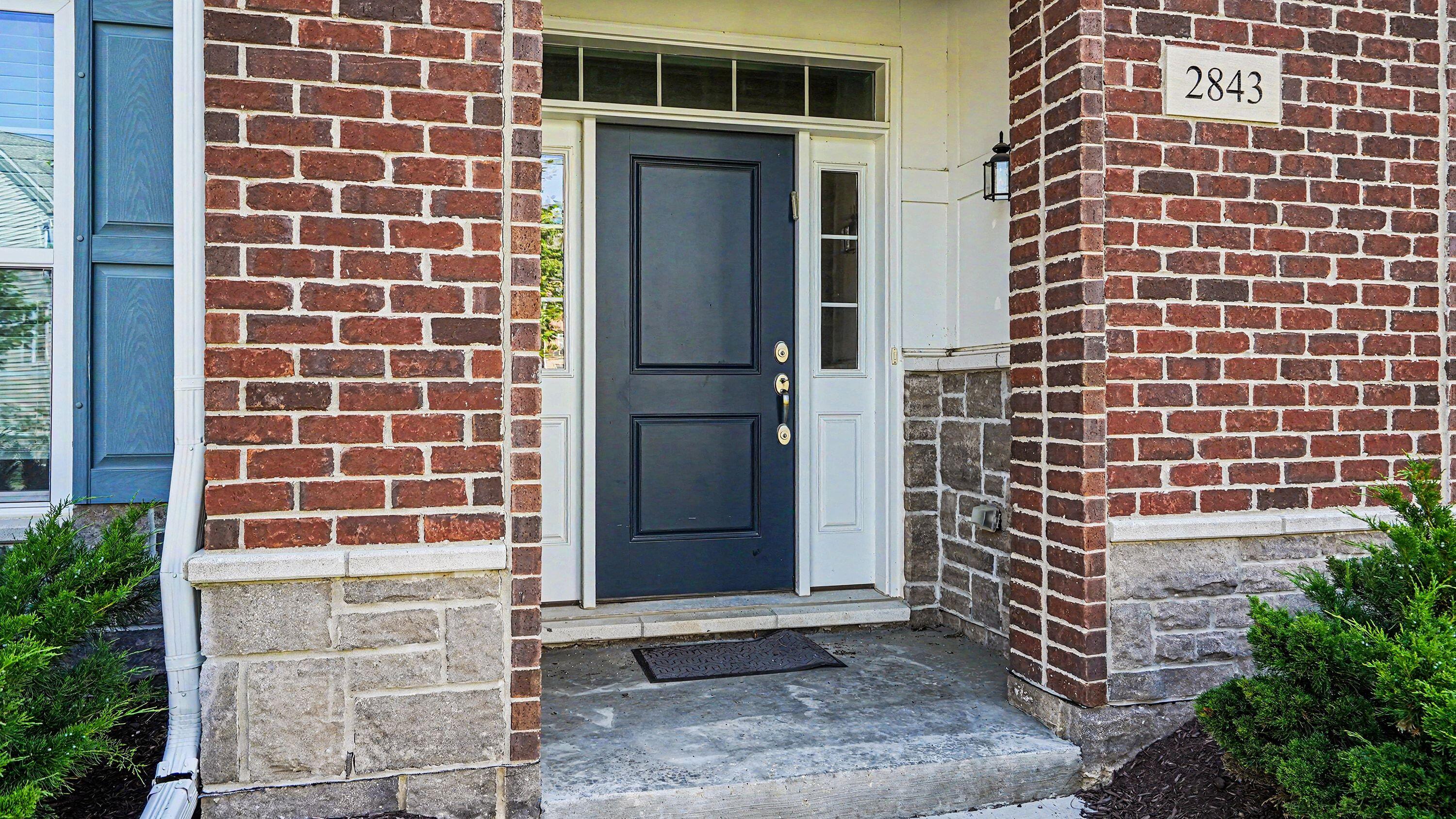 2843 Hardwick Road Ann Arbor, MI 48105 - Photo 5 of 46 003_file_1944