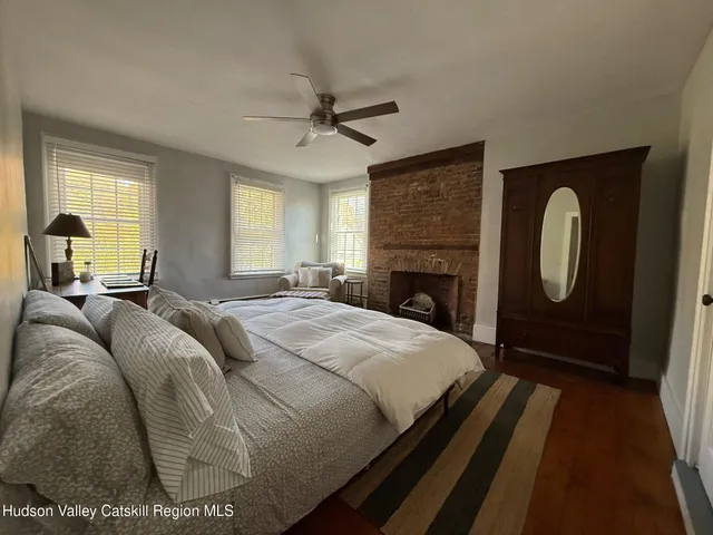 $3,950 | 9 Market Street, Athens, NY 12015