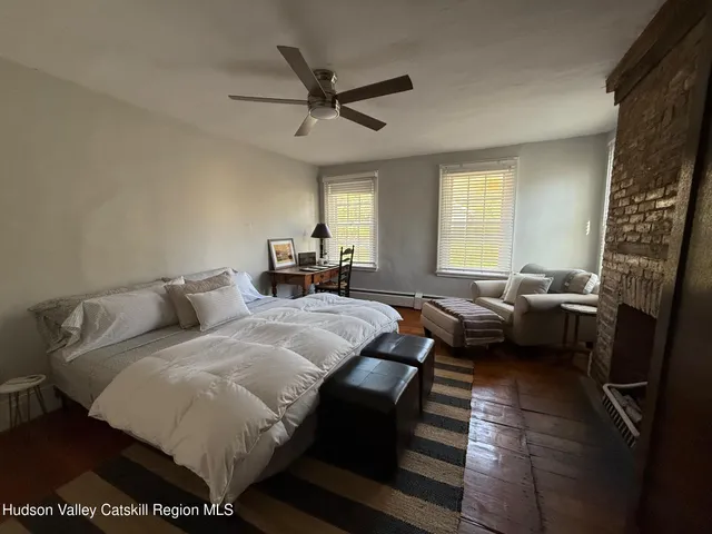 $3,950 | 9 Market Street, Athens, NY 12015