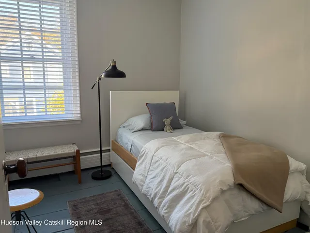 $3,950 | 9 Market Street, Athens, NY 12015