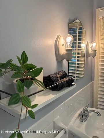 $3,950 | 9 Market Street, Athens, NY 12015