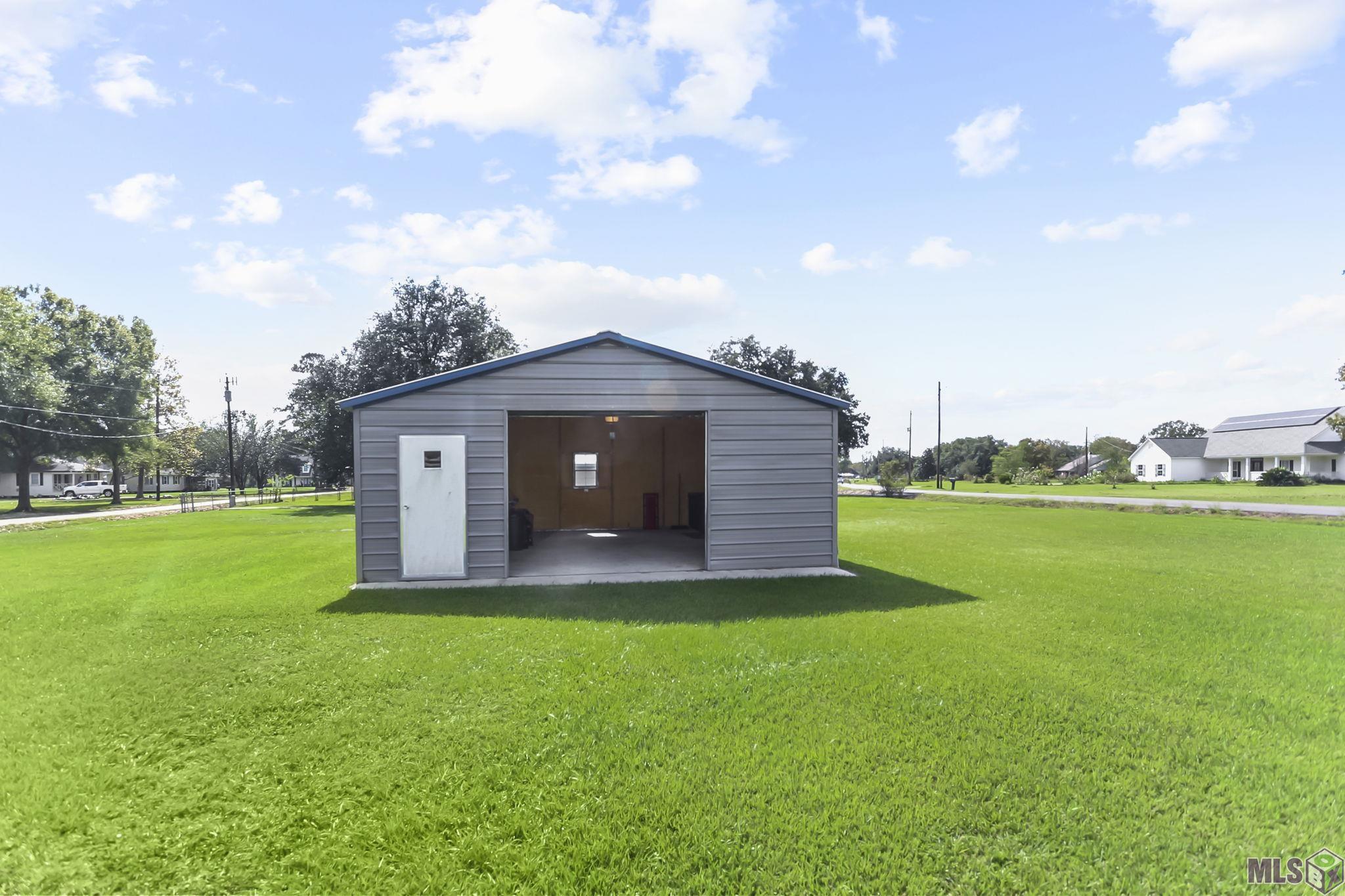 16547 Larry Johnson Road Prairieville, LA 70769 - Photo 3 of 11 Gallery Image 3