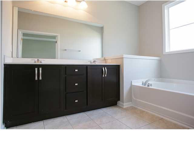 1301 Raven Road Hanahan, SC 29410 - Photo 8 of 26 l69b0cd44-m8r