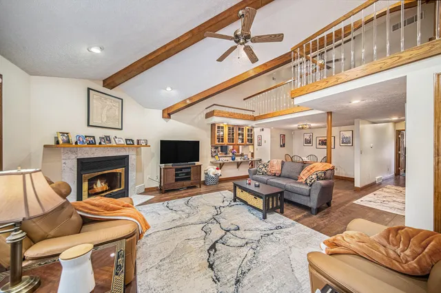 $299,900 | 5501 Donavon Drive, Jackson, MI 49201