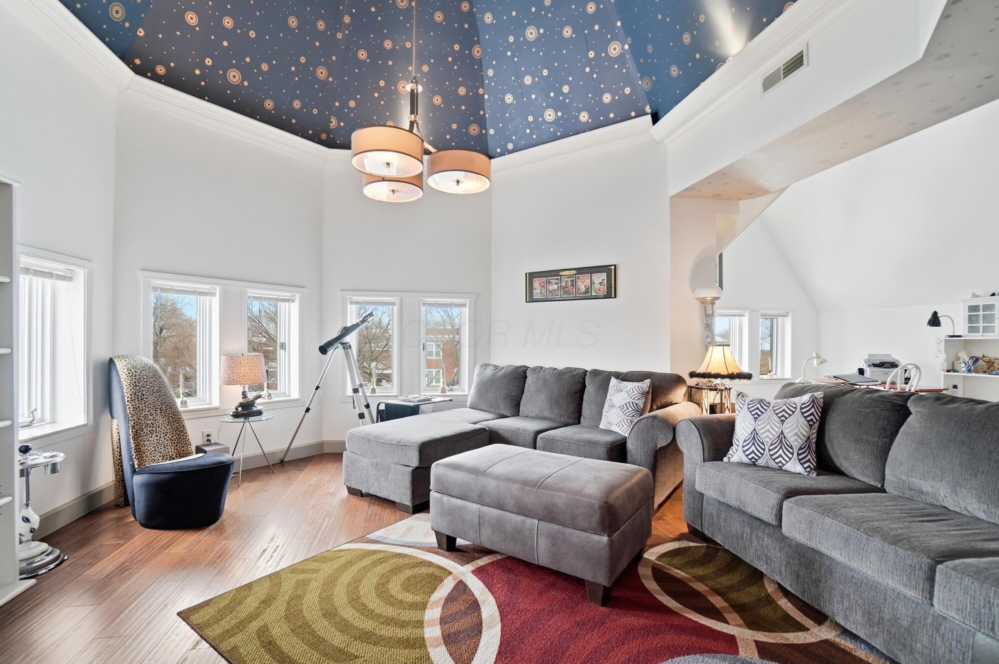 875 East Broad Street Columbus, OH 43205 - Photo 101 of 170 Living Room