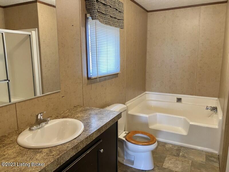 787 Noah Stevenson Road Bee Spring, KY 42207 - Photo 11 of 25 3 Bed, 2 Bath Home for Sale in Kentucky, Nolin Lake Area