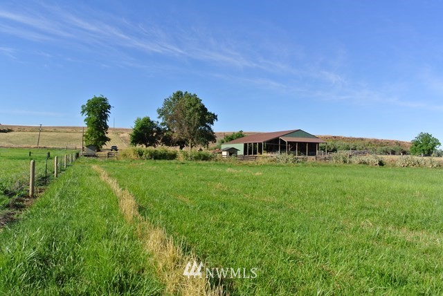 344 Frog Hollow Road Walla Walla, WA 99362 - Photo 6 of 22 Gallery Image 6