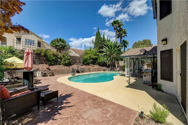 $570,000 | 2913 Whispering Wind Drive, Las Vegas, NV 89117