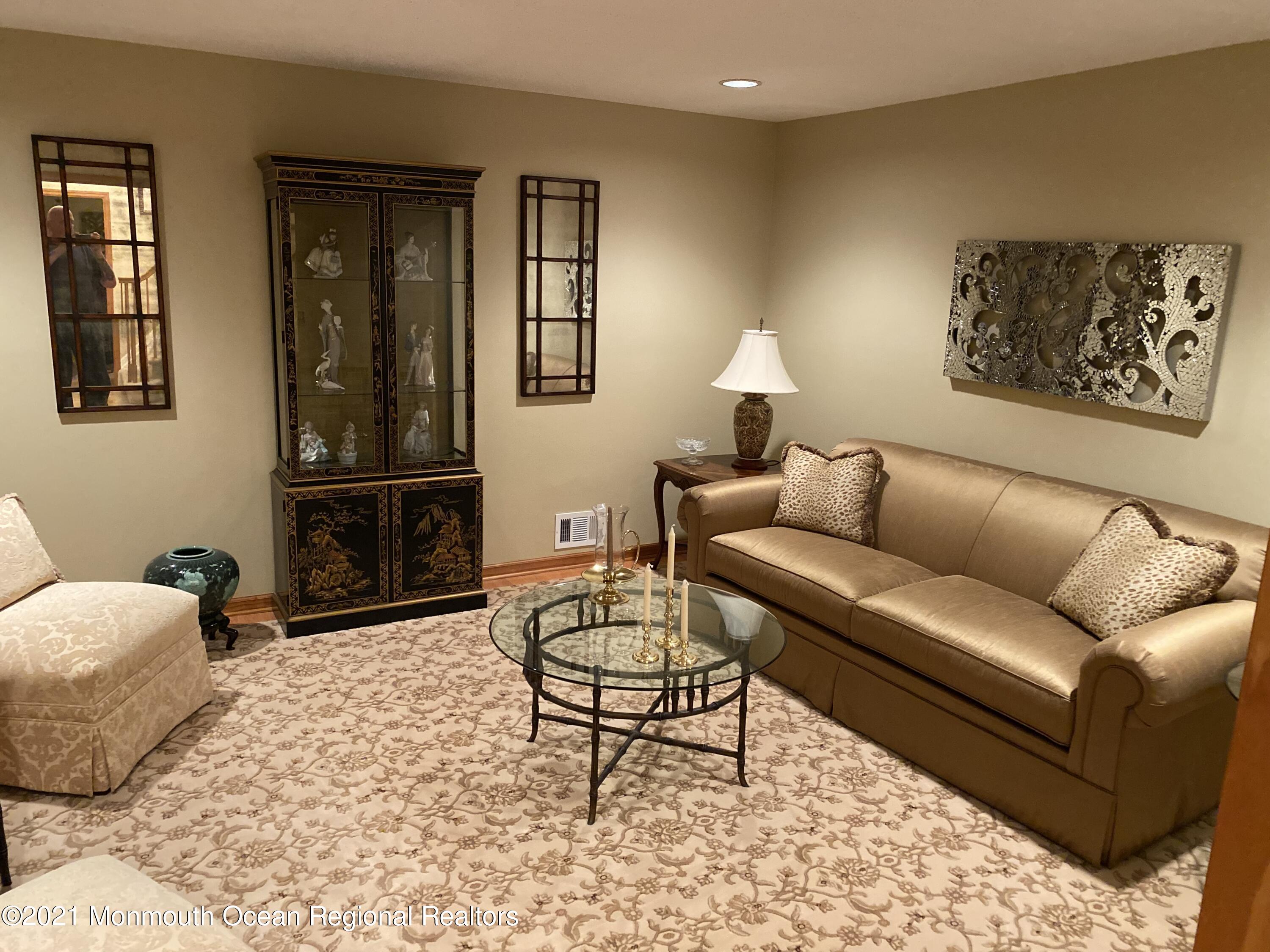 5 Bryce Canyon Road Howell, NJ 07731 - Photo 4 of 6 Formal Living